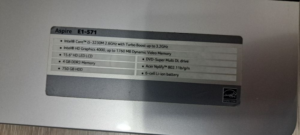 Laptop Acer E1 571