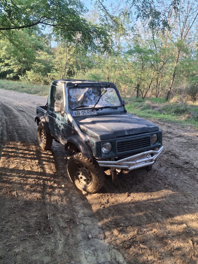 Vand suzuki samurai 1.3 benzina