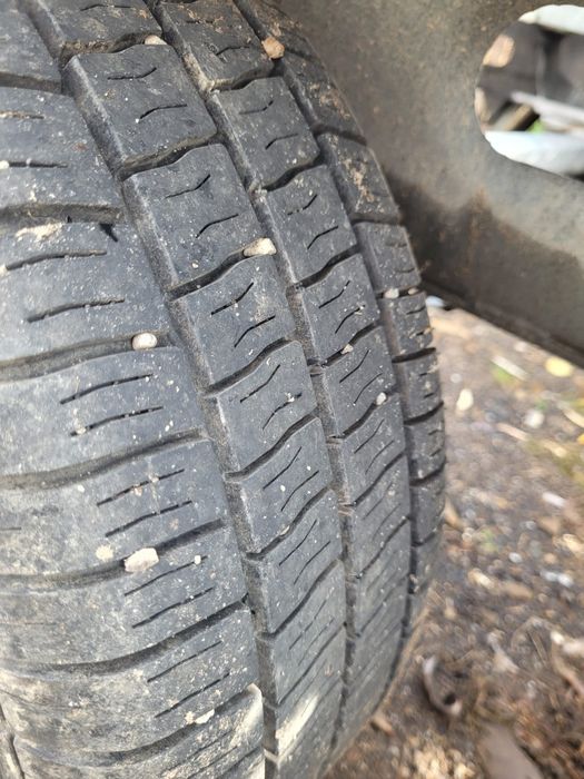 De vânzare platforma