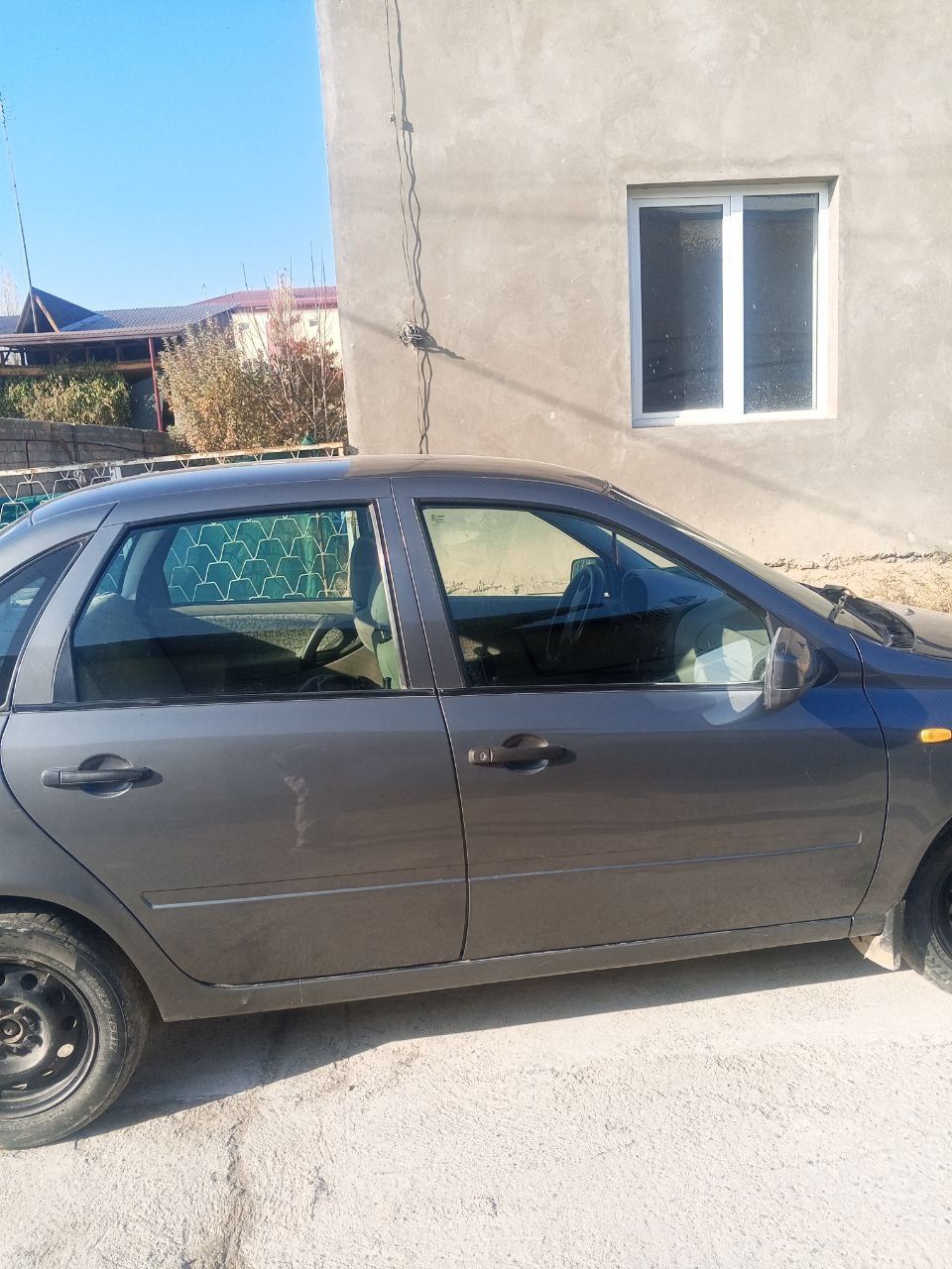 Lada Kalina 2008 yil.