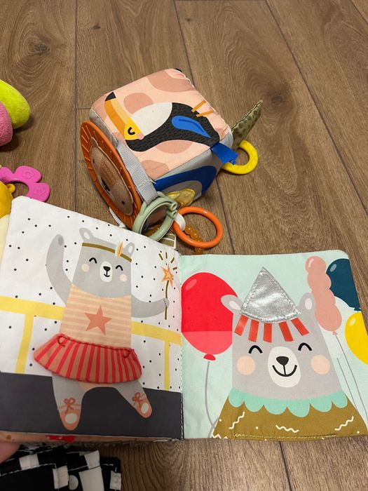 Лот бебешки играчки - 0-12 месеца