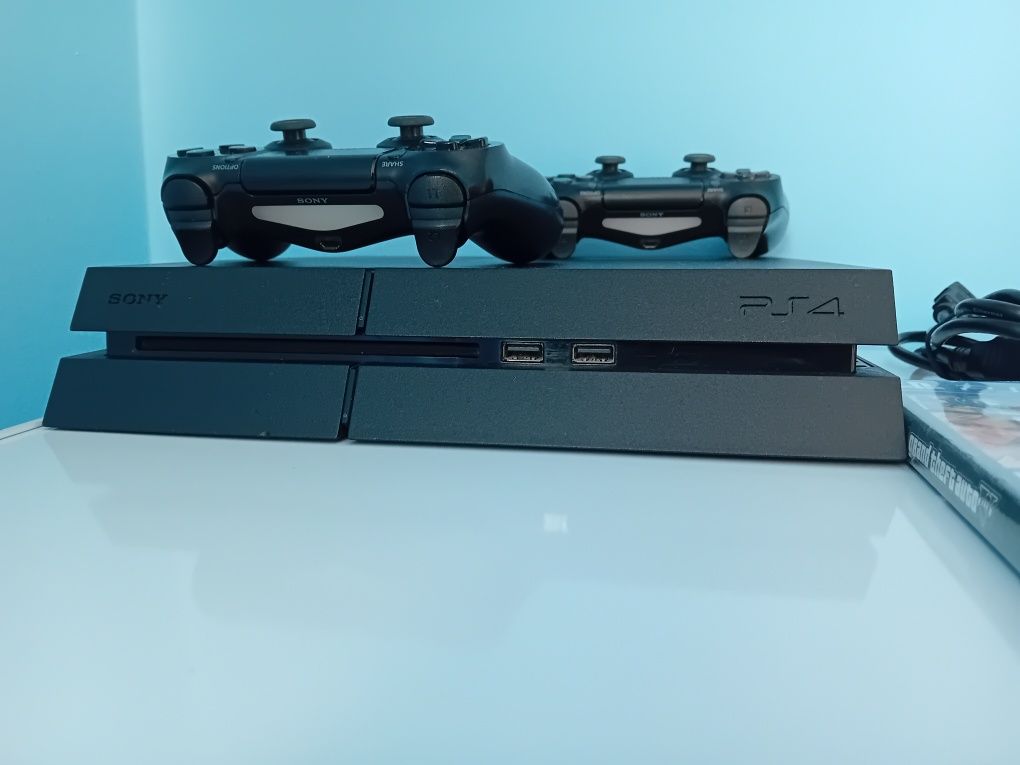 PlayStation 4 normal