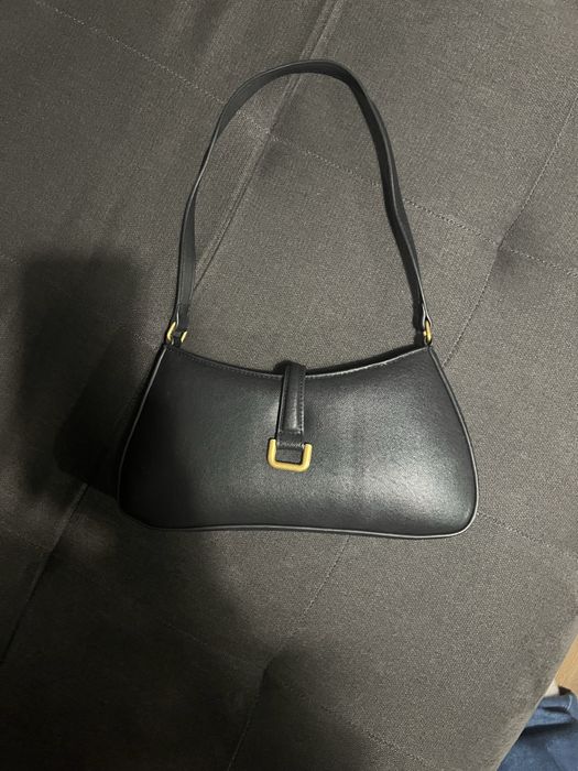 Стилна дамска чанта за рамо H&M