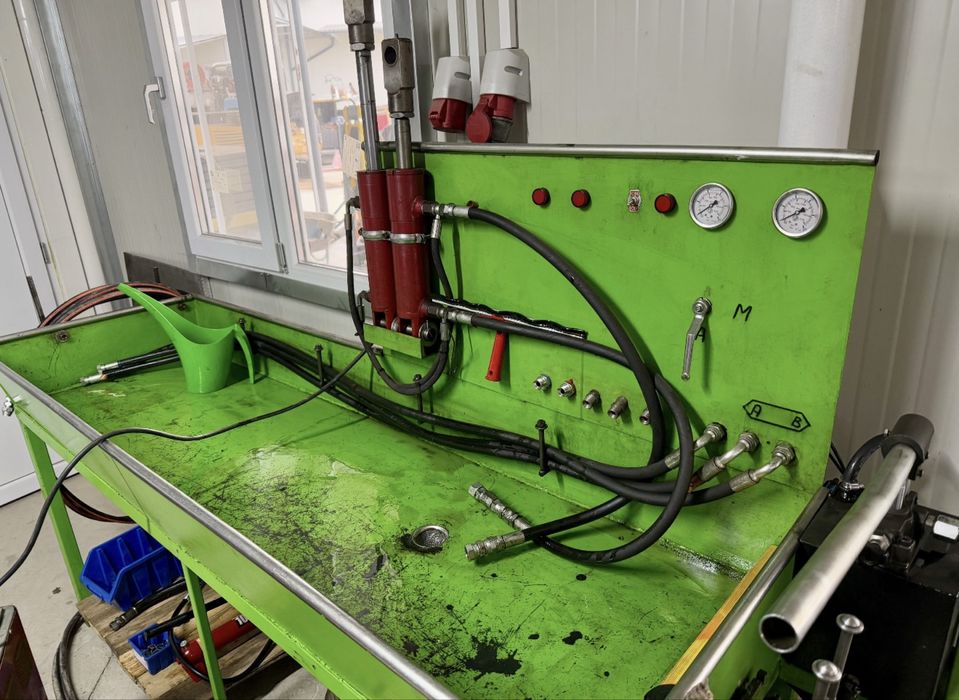 Service/ reparatii excavatoare / buldo / miniexcavatoare / Bobcat