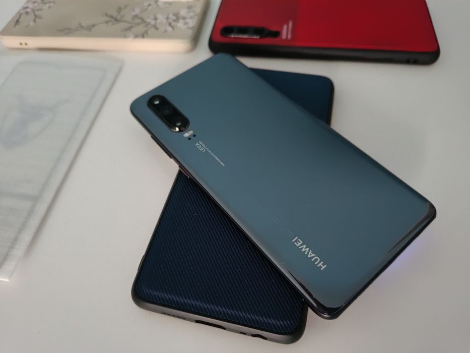 Huawei P30 Dual Sim 128 GB stocare 6 GB RAM impecabil