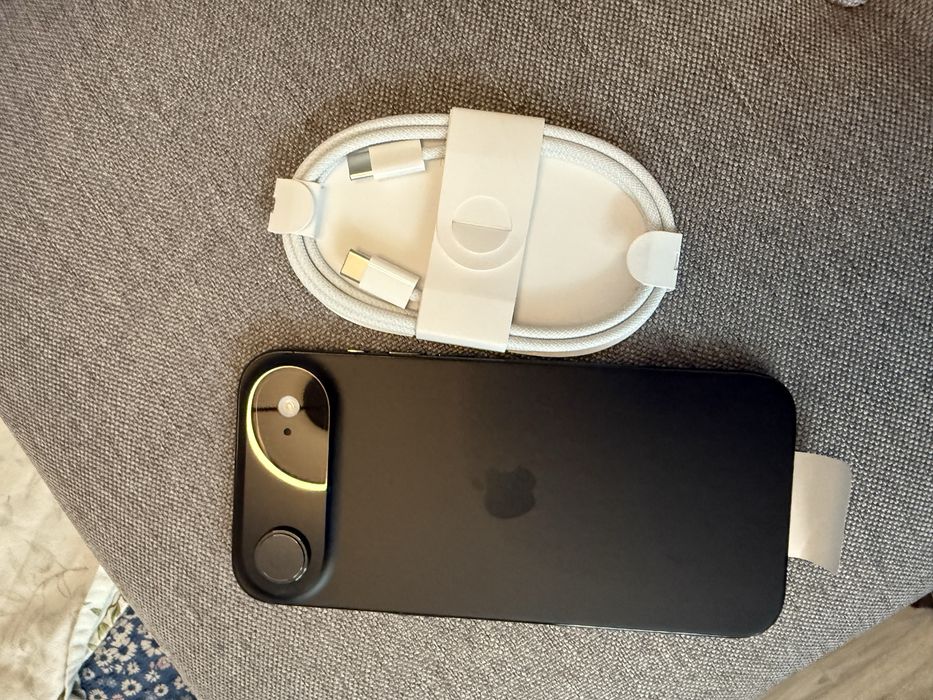 Vand schimb Iphone 17 Air 256 Gb space blak