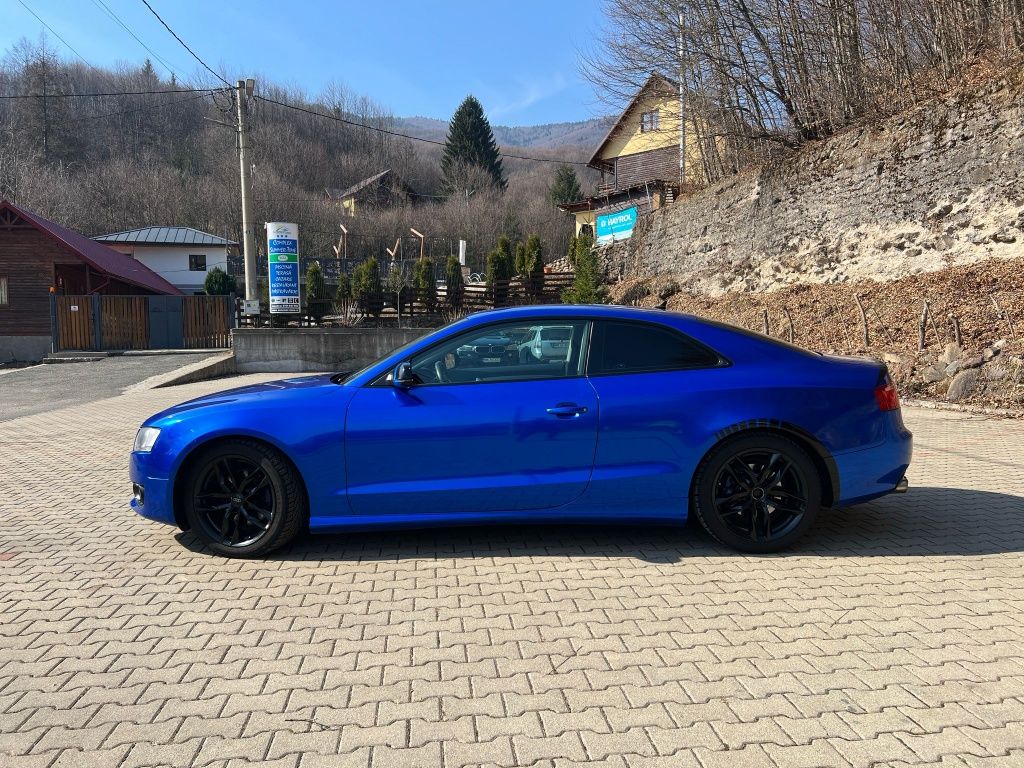 Vând Audi A5 quattro