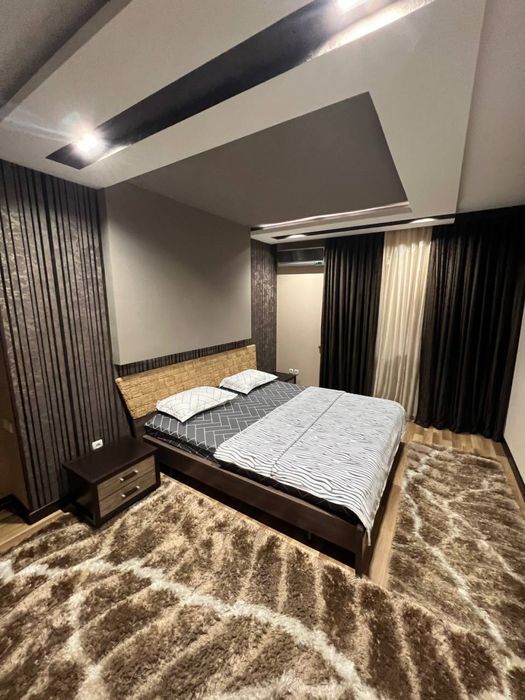 Сдаётся аренда срочно Ц.2 Ор-р Алайский Базар 3/комнатная