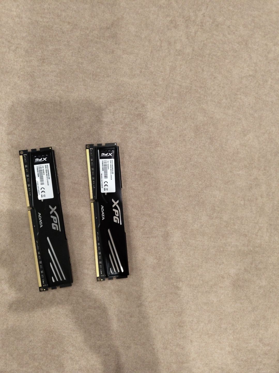 2 планшки ОЗУ DDR3