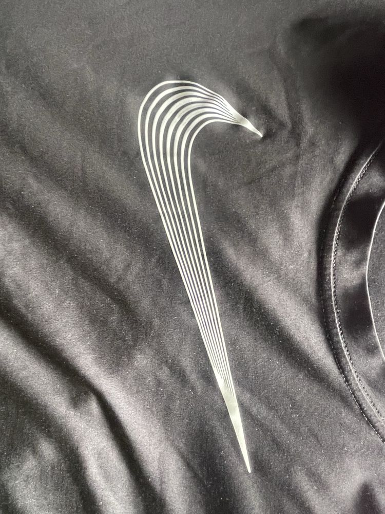 Nike тениска 158-170