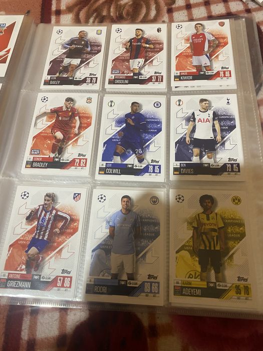 Албум 2024 има много карти