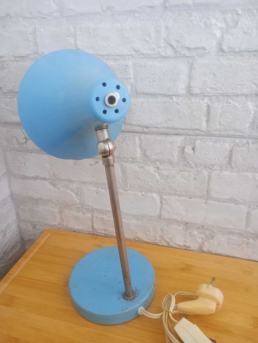 Стара лампа настолна