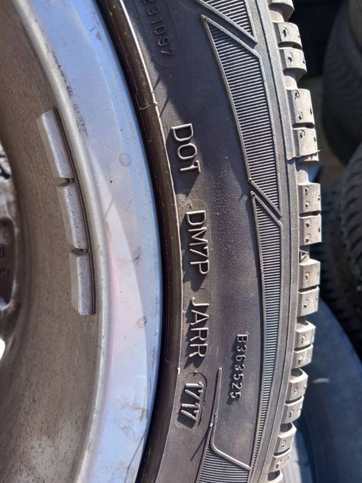 Джанти със ЗИМНИ  гуми 17” от Audi .205/50/17