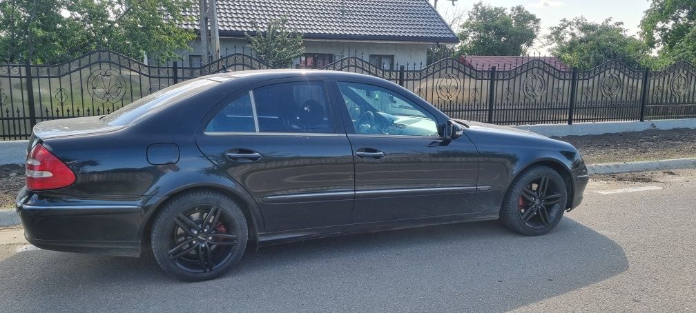 Schimb mercedes w211 2008 facelift 2.2 170cp cu audi a4 b8