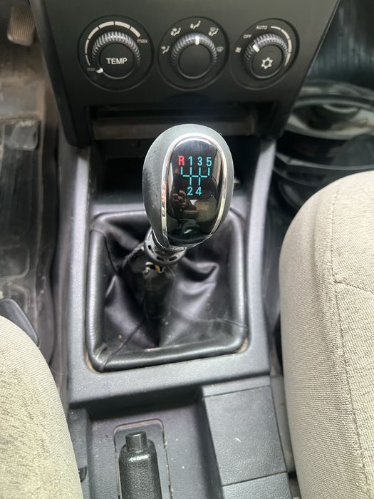 продам срочно приору