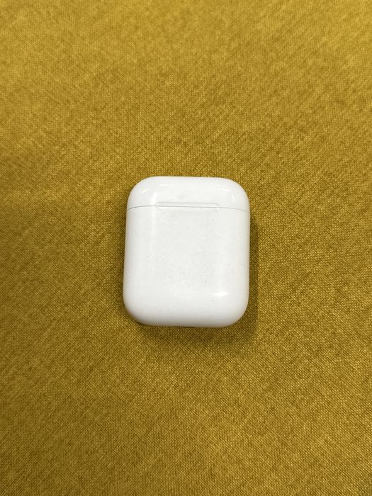Air Pods series 2 с коробкой оригинал