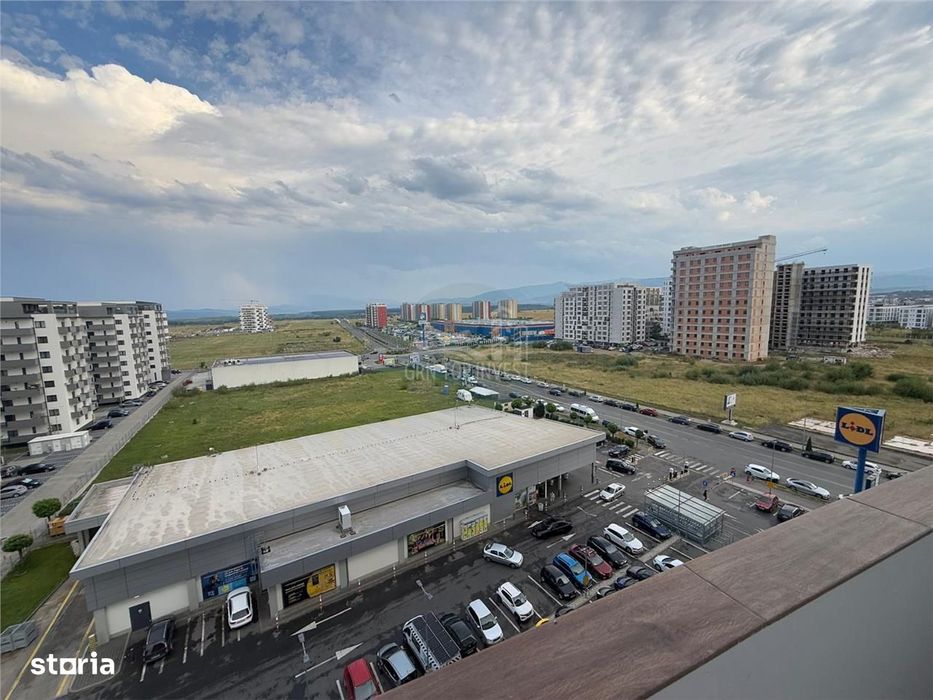 Apartament cu 3 camere si balcon zona Bd Mihai Viteazu