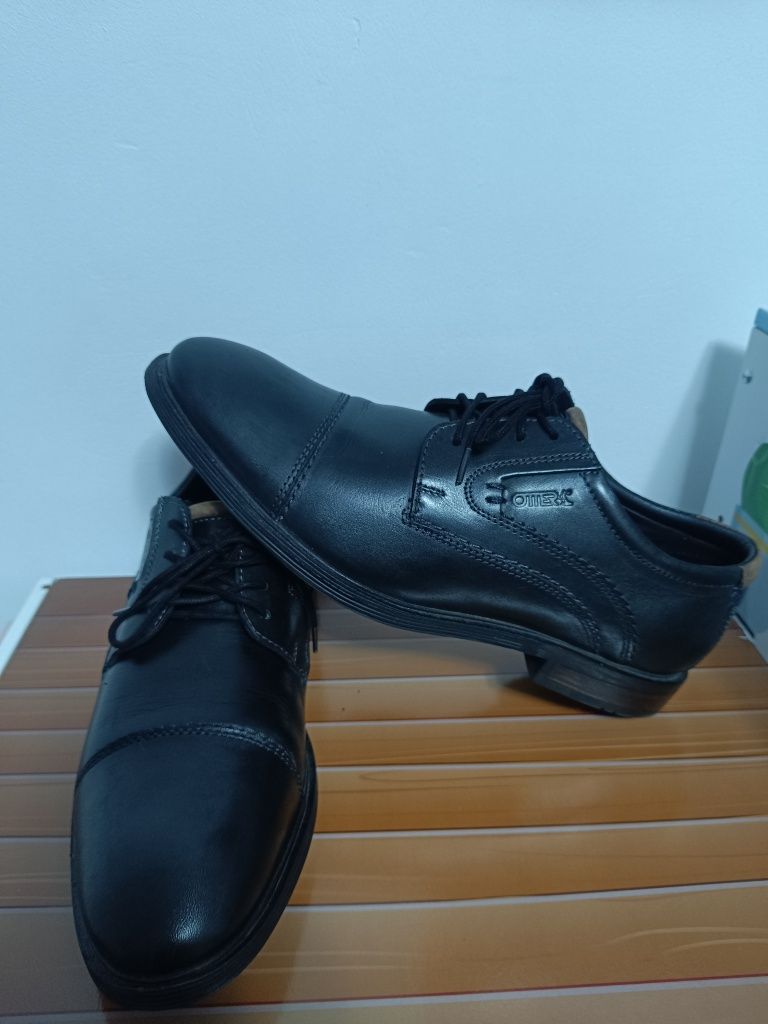 Vând pantofi eleganți Otter