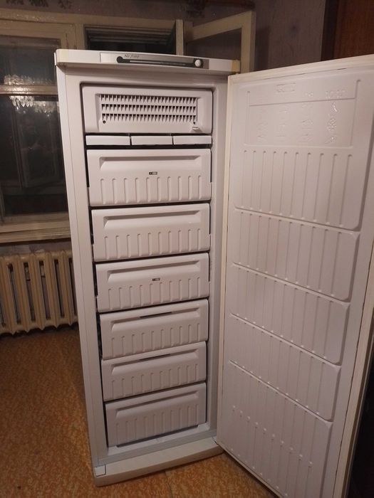 Морозильная камера INDESIT no frost