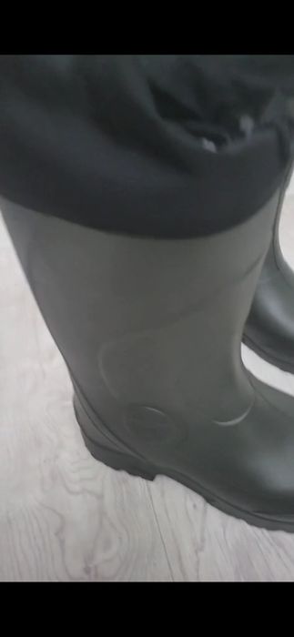 Продам боти сапоги