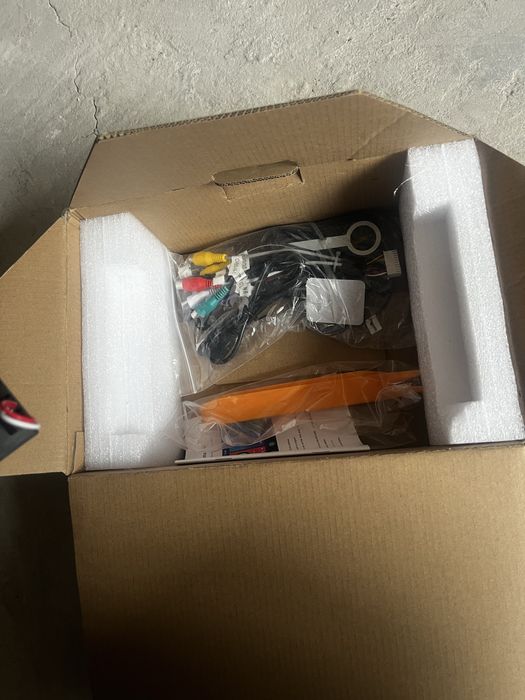 Стелки А3 8П Медия Колони Пищялки