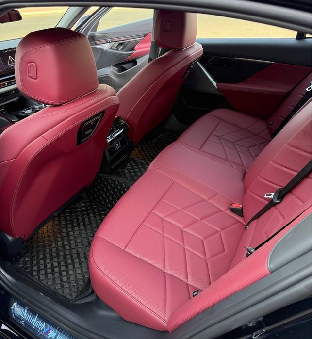 BMW i5 35 L 2025 yil