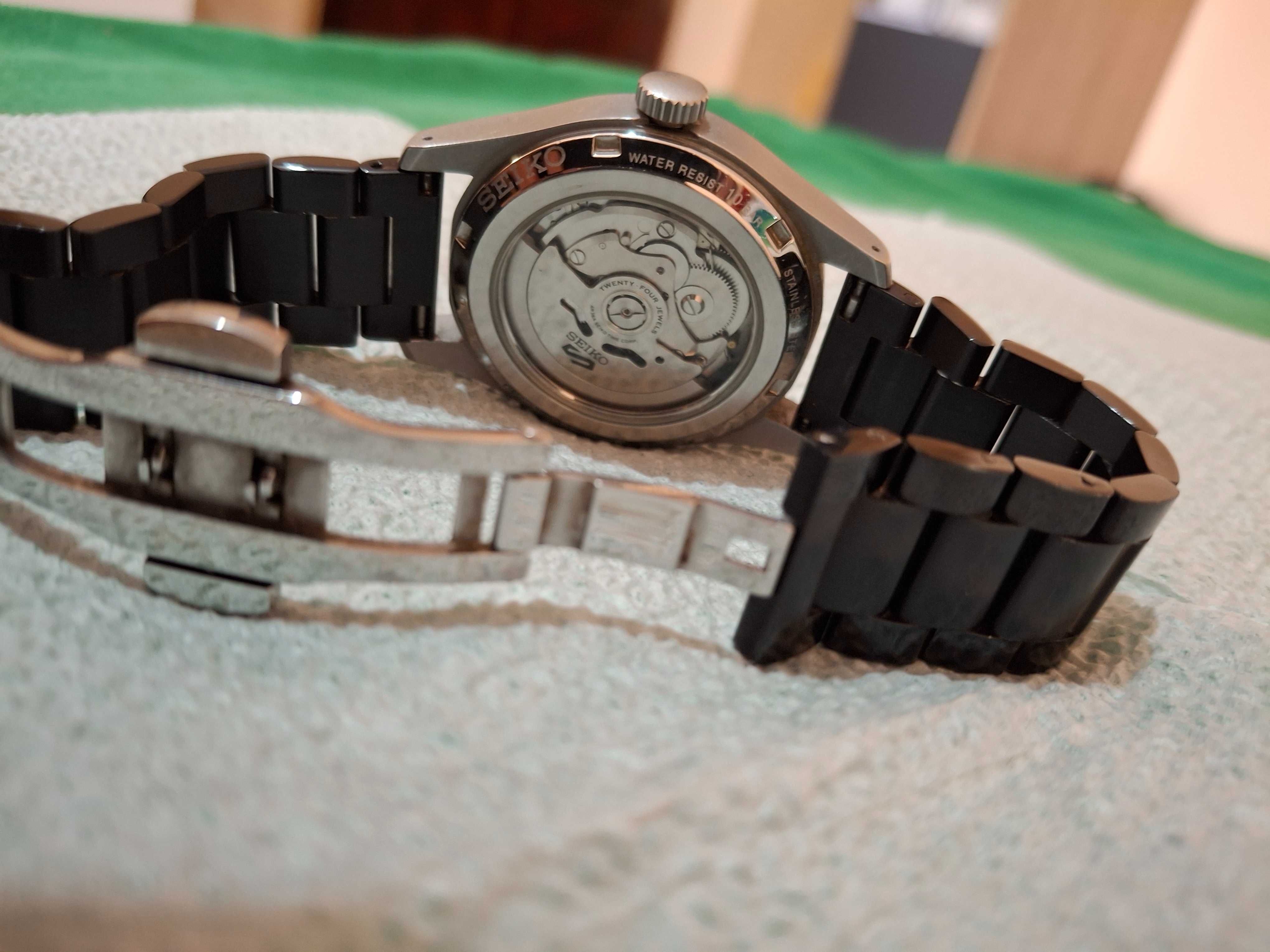 Seiko 5 Sports Field SRPG39K1