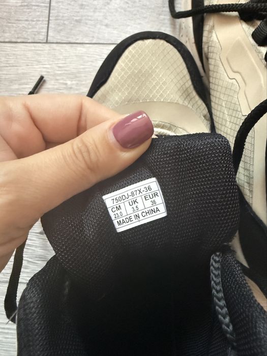 Спортни боти Reserved 36 номер