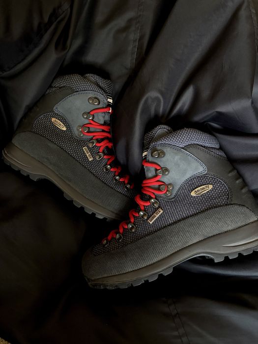 Треккинговые ботинки для гор Dolomite