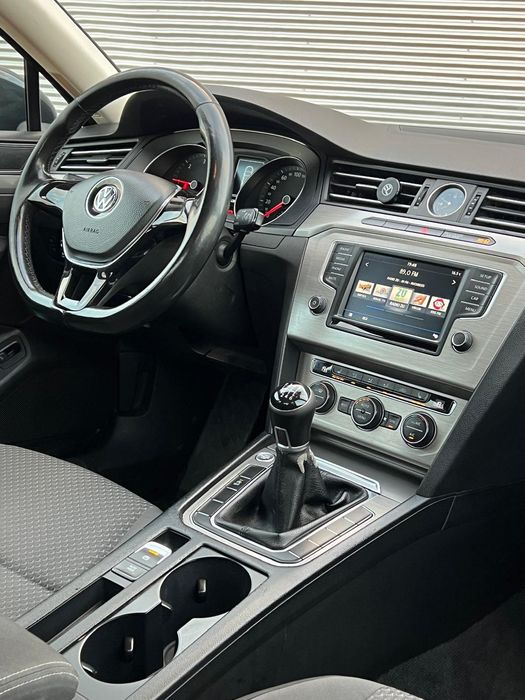 Vand Volkswagen Passat B8 2.0 TDI *LED* fabr 11/2017 impecabila urgent