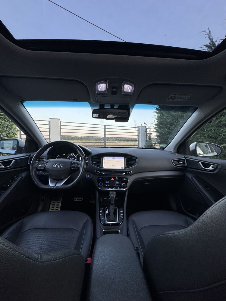 Hyundai IONIQ  /  PREMIUM Hybrid  /  2019