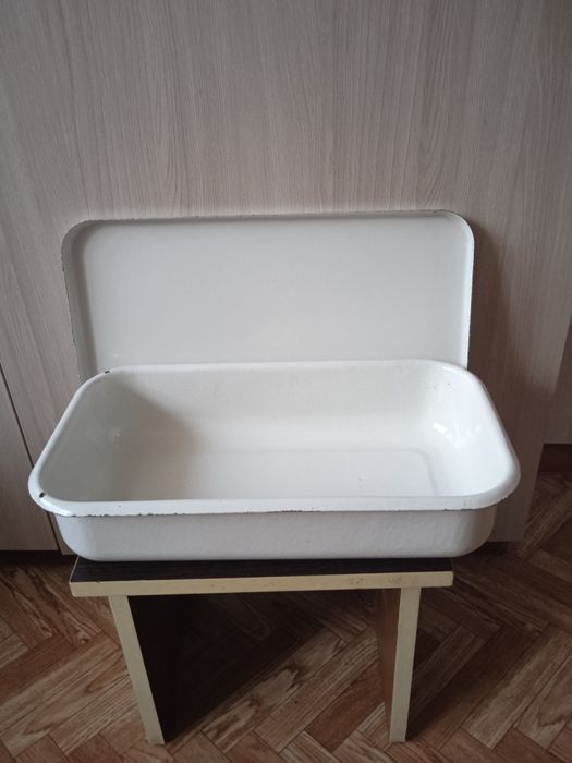 Лоток эмалированный для холодца