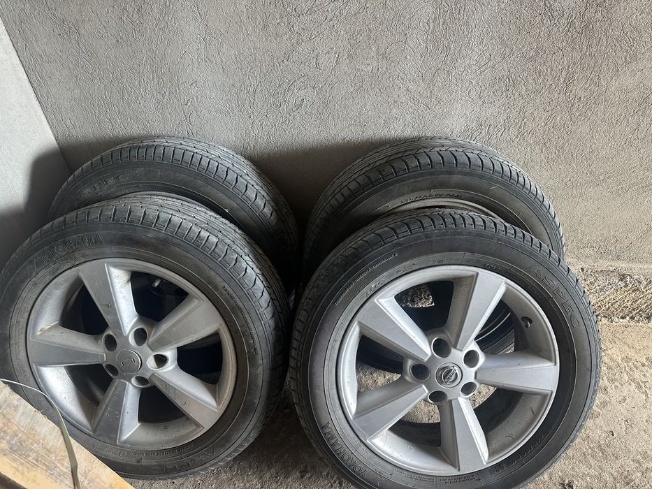 Yokohama 215/60/R17