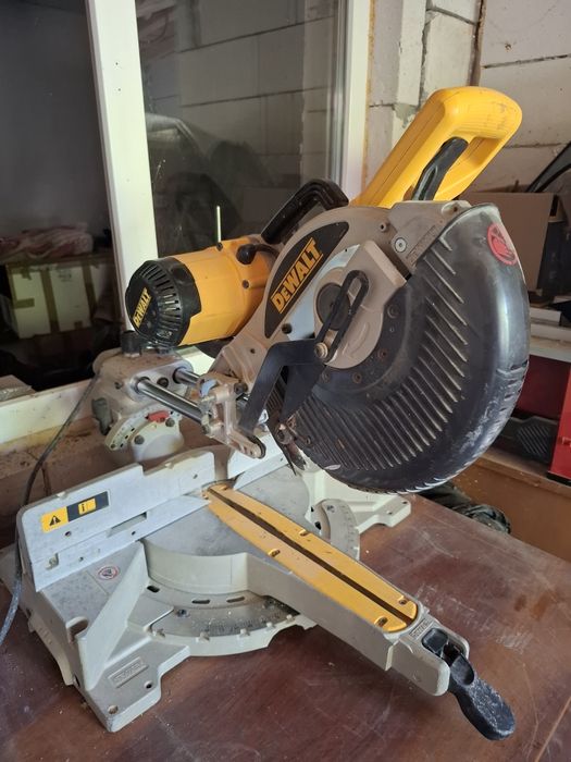 Circular DeWALT XPS 717 GB