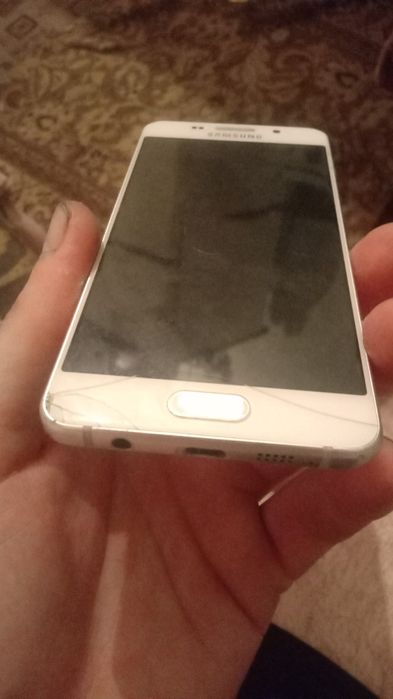 Обменяю 4 телефона