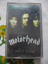 Нелицензирана аудио касета на Motorhead албума Оvernight sensation