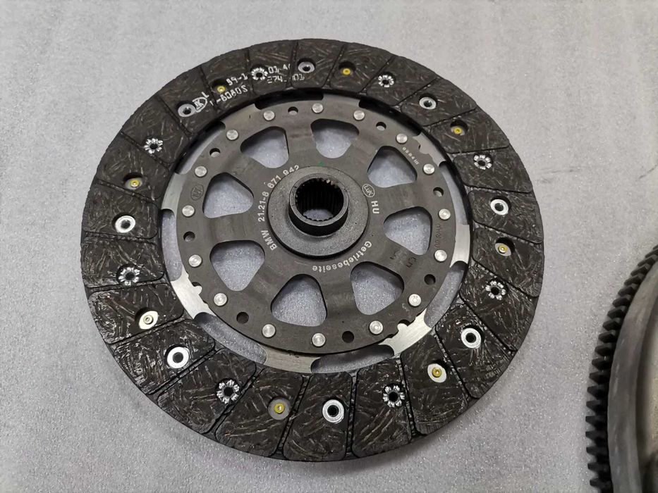 Съединител с Маховик 8671970/ 8671942/ 8698749 BMW 14 16D B37C15A Mini