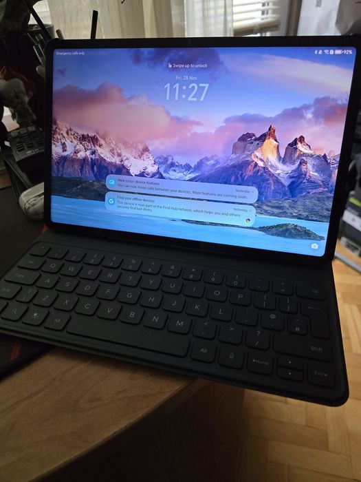 Honor Tab 10 , 12.1" 5G + Блутут клавиатура