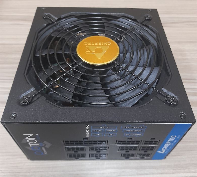 Продам блок питания chieftec proton 1000w