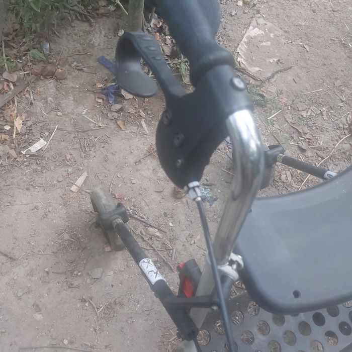 Vand carut in stare foarte buna