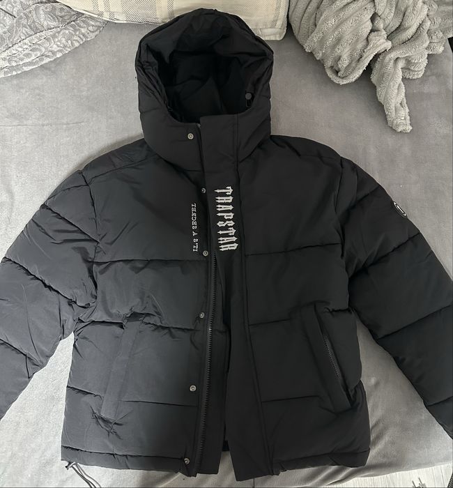 Trapstar яке още с етикети размер L