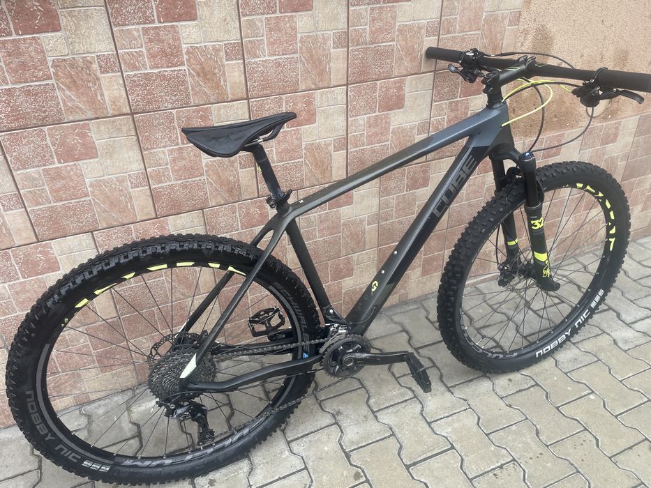 Bicicleta MTB"Cube"  Carbon 29-er XT Fox