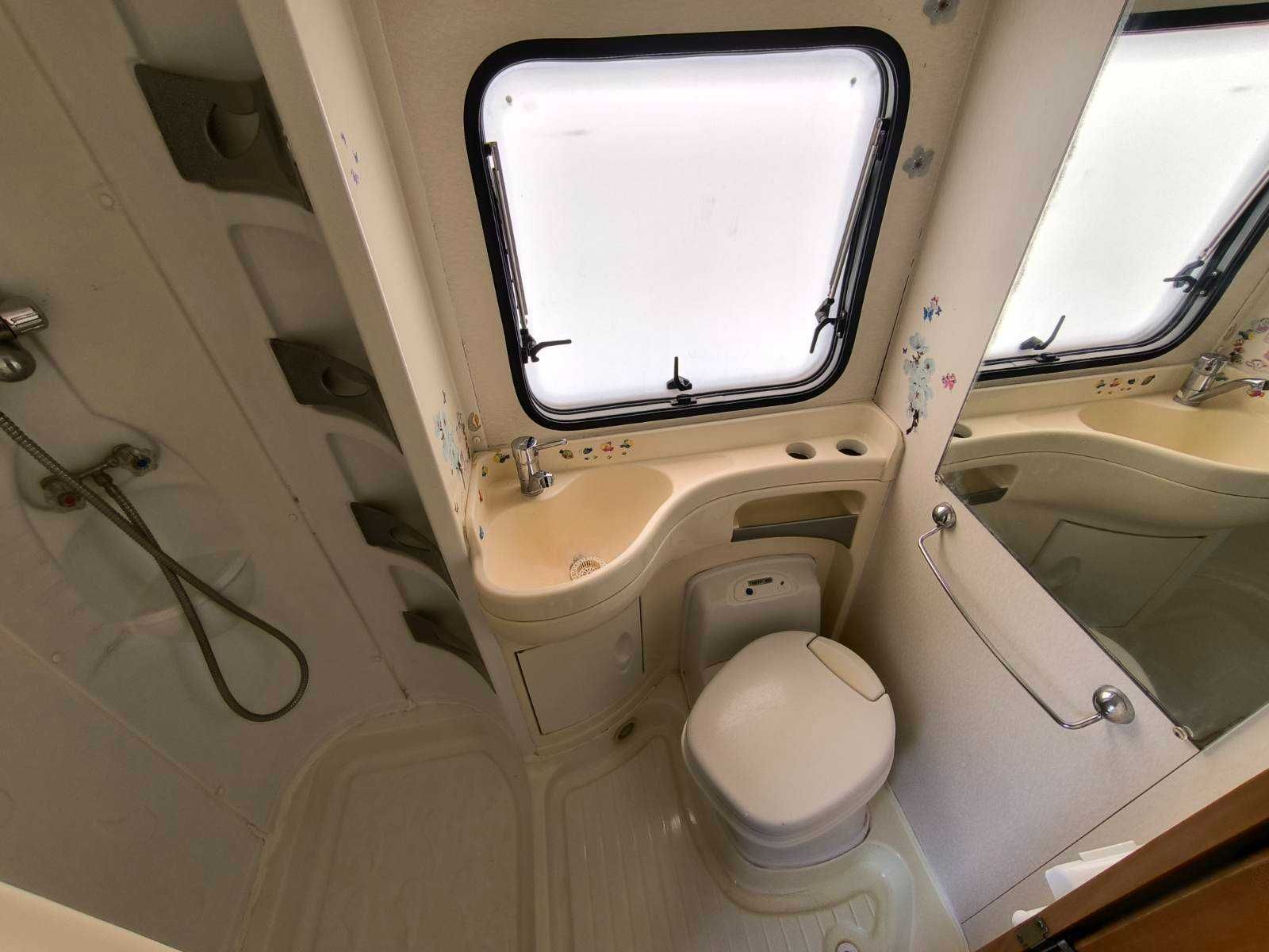 Уникален кемпер Fiat Ducato 2.8 JTD със солар и подобрения