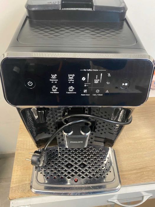 Кафеавтомат Philips Series 2200 Без капаче за мляно кафе