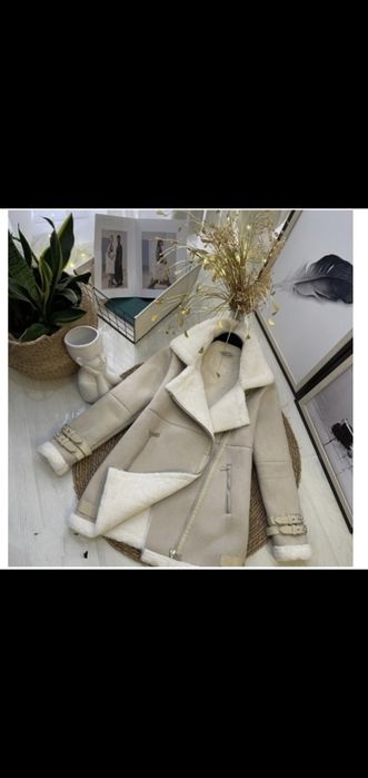 Дубленка р42-44.  Бежевый цвет