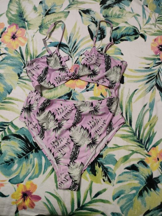 Costum de baie elegant