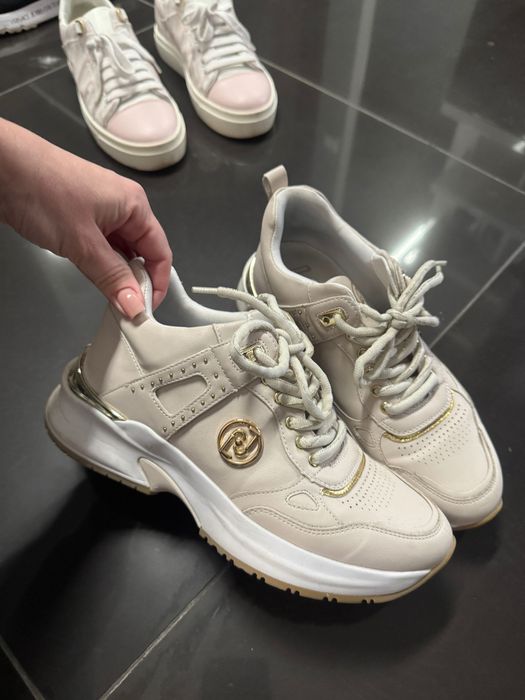 Обувки Guess тип Маратонка