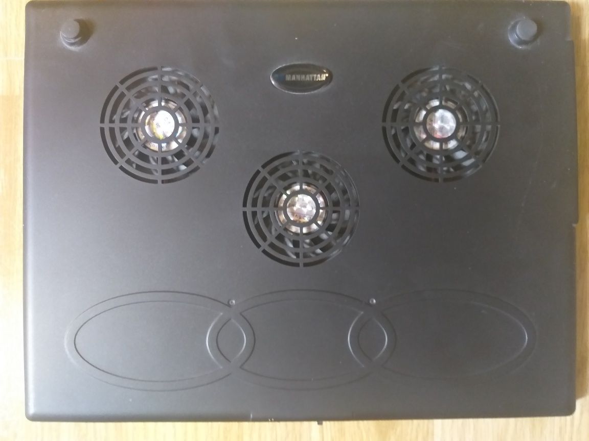 Cooler laptop 3 ventilatoare.
