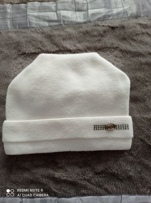 Продам женскую шапку