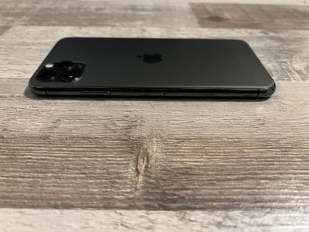 iPhone 11 Pro Max 64GB Space Gray Отличен!